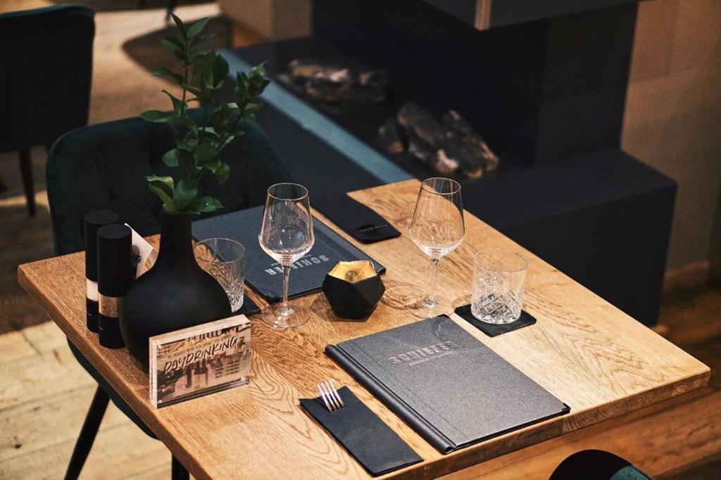 Schiefer Suite Hotel & Apartments กอสลาร์ ภายนอก รูปภาพ